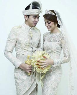 Baju menjadikan ciri khas utama dari sebuah prosesi adat yang dijalankan. baju pengantin terkini 2016 | Wedding costumes, Malay ...