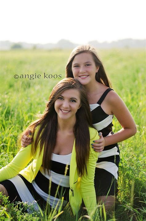 Mother Daughter Poses Sister Poses Mother Daughter Photography Sibling Poses Mother