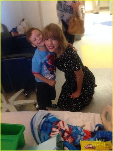 Taylor Swift Surprises 6 Year Old Cancer Patient Fan With Sweetest