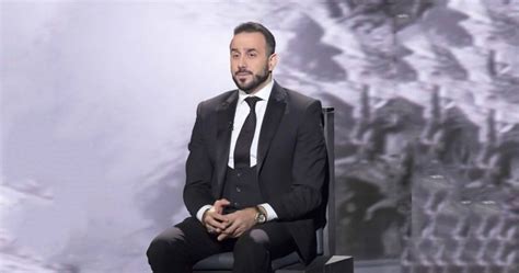 المتفق عليه أنه صباح العيد بعد الصلاة، فلا تجزئ قبله أبداً، فيذبحها بعد صلاته مع الإمام، وحينئذ تجزية. بالفيديو: بعد بكاء زوجة قصي خولي.. حماته تكشف أسرار الزواج ...