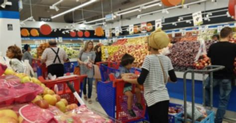גמדים מעדן גבינה לבנה עם מחית תות ובננה 5%. מקס סטוק ורמי לוי: חולי קורונה במקומות נוספים בחולון