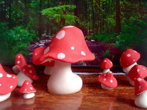 Edible Toadstools For Cakes