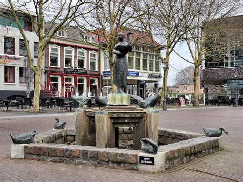 Coevorden, brand elektronicawinkel radio vonk 1947. herberts wetenswaardigheden: Enkele maanden geleden: dag ...