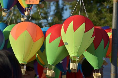 Enjoy The Sights Of Hot Air Balloon Festival In Different Shapes