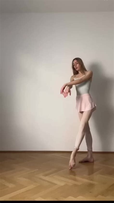 Ballet Moves Ballerina Reelsfb Flexible Avva Ballerina Avva Ballerina · Original Audio