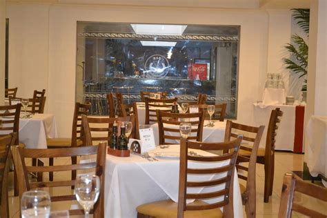 The simple peasant who follows don quixote out of greed, curiosity, and loyalty, sancho is the novel's only character to exist both inside and outside of don quixote's mad world. Sancho Panza | Club de restaurantes CMR