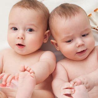 The soothing aroma can be quite relaxing, even for the fussiest babies and toddlers. Your Twins' Bath Time | What to Expect