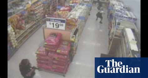Ohio Walmart Cctv Captures John Crawford Shooting Video Us News