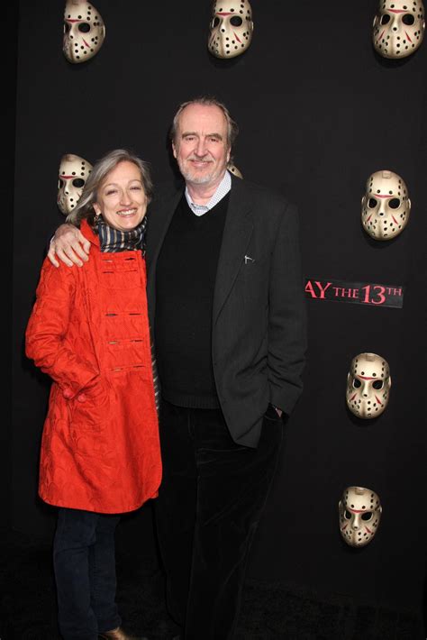 Wes Craven Wife Arriving At The Friday The 13th 2009 Premiere At Manns
