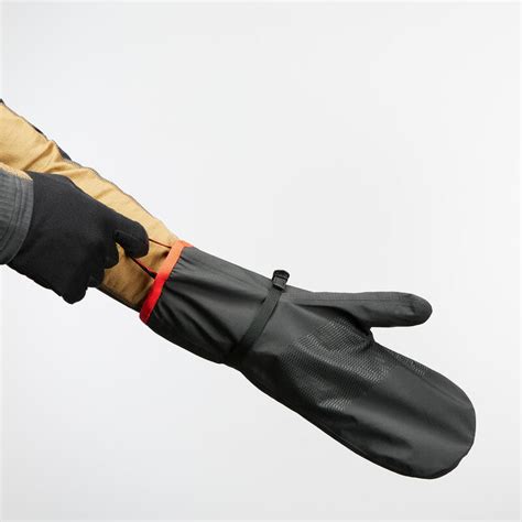 Adult Mountain Trekking Over Gloves Mt500 Waterproof Black Forclaz
