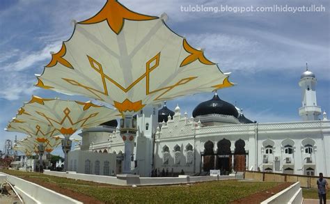 Mana gambar peta yang diminta sesuai soal tolong jangan asal jawab. √ Keindahan Masjid Raya Baiturrahman Aceh Peta Lokasi + Foto