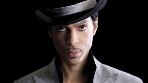 Singer, Musician, Songwriter Prince is Dead