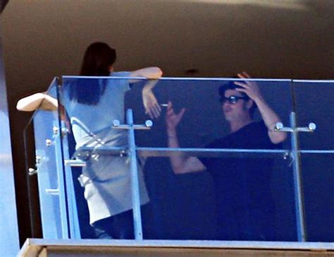 Jolie Spotted Smoking After Fuming Row With Hubby Brad Pitt Hollywood News India Today