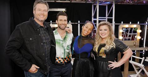 Blake Shelton And Kelly Clarkson Go Head To Head On Season 14 The Voice