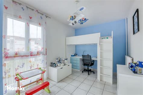 Au 2ème et dernier étage, vous disposez d'un beau. Vente Appartement T4 de 89m2 à Vitrolles 13127, Résidence les P...