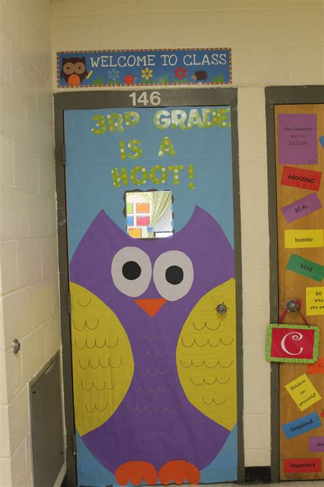 A room doesn't have to be themed for owl decor ideas to come in handy. My Door For My Owl Themed Classroom Class Decor ...