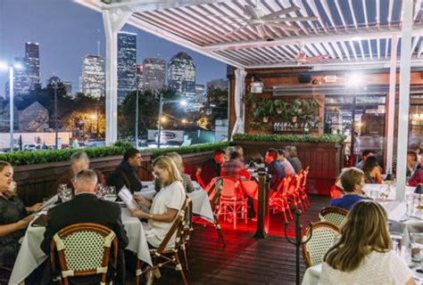 77° rooftop is rock rose's newest addition. Best Rooftop Bars in Houston for Drinking Outside - Thrillist