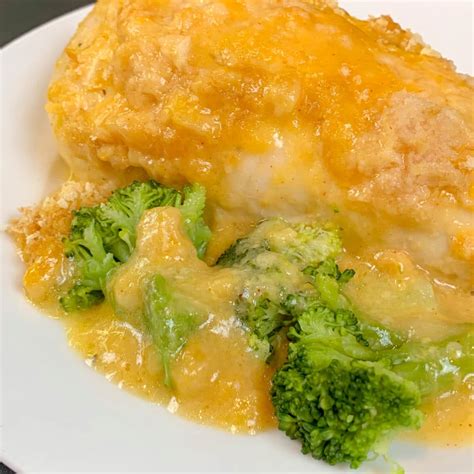 Melt butter and combine with crushed ritz crackers. Copycat Cracker Barrel Broccoli Cheddar Chicken - Hot Rod ...
