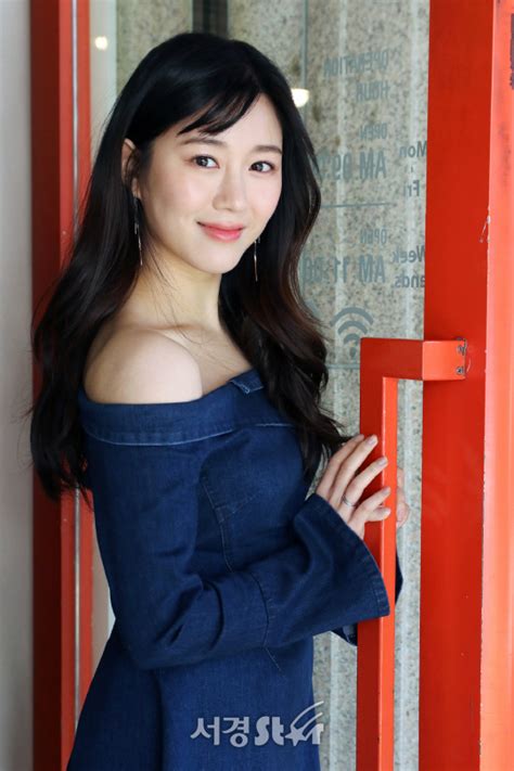이다인, 청순미 흠뻑 '화랑들이 반할만해'