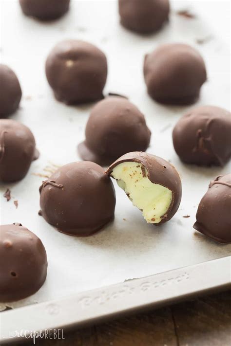 These Easy Mint Chocolate Truffles Are An Easy No Bake Christmas