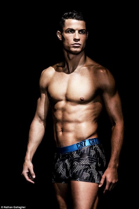 Cristiano Ronaldo Displays Bulging Biceps In New Underwear Campaign
