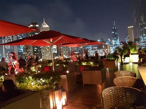 Mistral Rooftop Bar Makati Restaurant Bewertungen And Fotos Tripadvisor