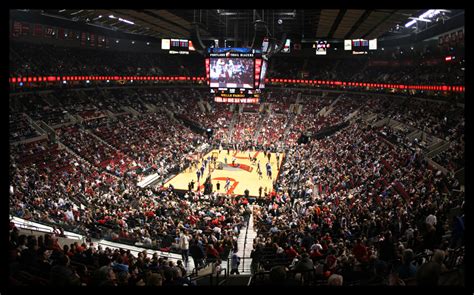 Portland Or Rose Garden Arena White Gold