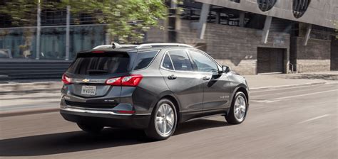 2021 Chevy Equinox Mpg Ratings Fuel Economy By Engine Trim Levels