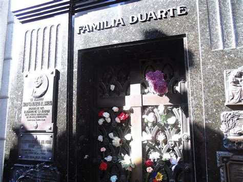 Tumba De Eva Perón Cementerio De La Recoleta 8 Metros Ba Flickr