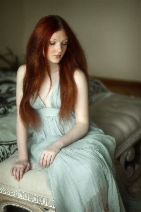 Pin By Connie Roll On Boudoir Redhead Girl Redhead Beauty Beautiful