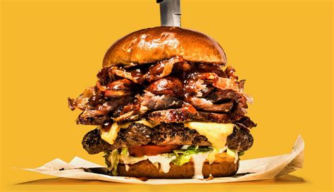 Chilis 5 Meat Boss Burger Is Now Available Nationwide Thrillist