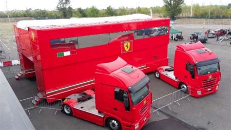 Follow ferrari, a name inseparable from formula 1 racing, the italian squad being the only team to have competed in every f1 season since the world championship began, winning numerous titles with the likes of ascari, surtees, lauda and schumacher. You Could Have Your Own Racing Team: Buy This Ferrari F1 Race Trailer - autoevolution