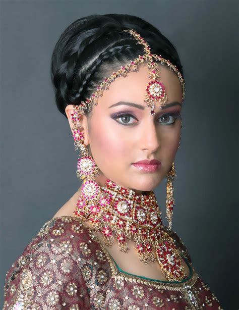 So if you're a bride who wishes to. 20 Indian Wedding Hairstyles Ideas - Wohh Wedding