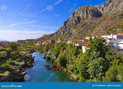 Paisaje Urbano De Mostar Bosnia Y Herzegovina Foto De Archivo Imagen
