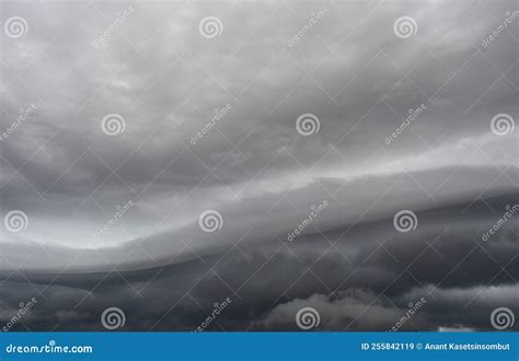 Arcus Cloud Rolling In The Storm Cumulonimbus Cloud Formations On