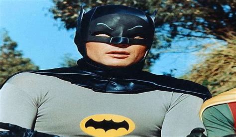 Vemver Cidade Morre O Ator Adam West O Batman Da Série De Tv