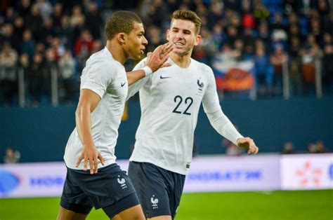 26 spieler sind dabei, goal erklärt wieso es mehr als gewöhnlich sind. Fußball EM 2020 Stars - Wer wird der beste Spieler der EM ...