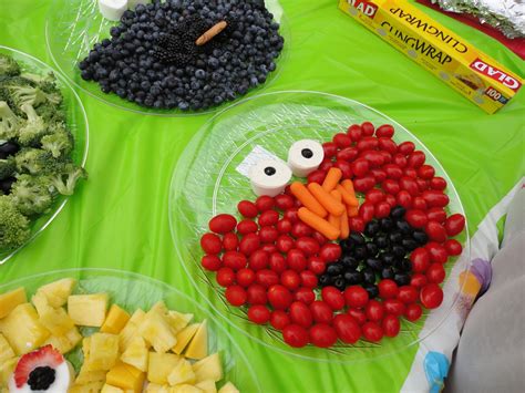 I'm curious how many of these easy '80s movie trivia facts you know. Sesame street party elmo vegetable tray | Vegetable tray ...