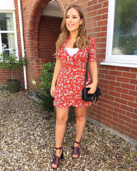 Youtube Star Tanya Burr Draws A Crowd As She Returns Home To Norwich