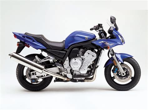 The fz1 offers a more traditional upright seating position, yet sacrifices nothing in terms of engine and handling performance. YAMAHA FZ1 - 2002, 2003 - autoevolution