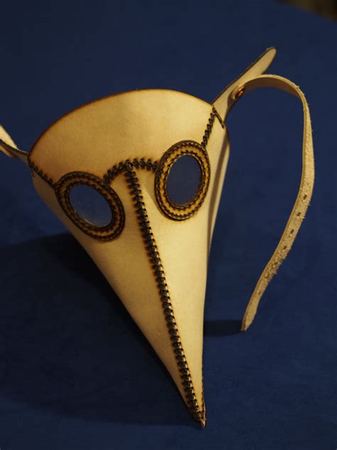 Diy guides for cosplay & halloween. Auctions for Science: DIY Plague Doctor Mask & Photo Shoot for 4 at CONvergence - Skepchick