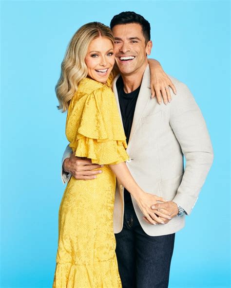 How Kelly Ripa And Mark Consuelos Found An All Nude Beach In Greece News And Gossip