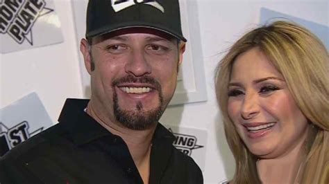 Esteban loaiza, who was briefly married to the late singer jenni rivera, was booked friday on suspicion of possession and transportation of more than 20 kilograms (44 pounds) of the narcotics. Esteban Loaiza y Cristina Eustace celebran baby shower ...