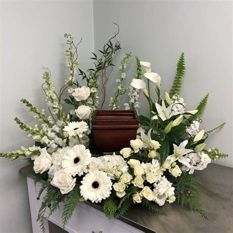 Evans White Garden Cremation Wreath In Peabody Ma Evans Flowers