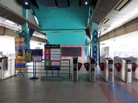Jalan sultan boyunca pasar seni mrt i̇stasyonu girişleri (solda) ve lrt istasyonu (arka). Pasar Seni LRT Station - klia2.info