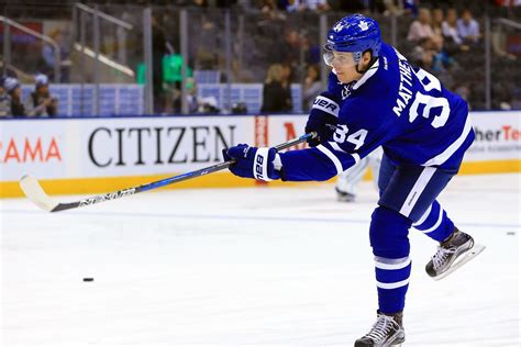 Teammates and opponents alike are often left in wonderment. WATCH: Auston Matthews scores first goal as a Leaf ...