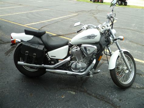 This is my personal review of the honda shadow vlx 600, also known as the vt600c, vt600cd, sporty shadow, mini shadow, fun size shadow, or the awesomeness. 2005 Honda Shadow VLX Deluxe 600 For Sale Union Grove, WI ...