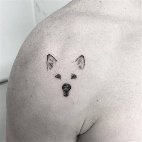 Of course, pain is relative and varies from person to person (and tattoo to tattoo) but overall, a wrist tattoo is one the wrist tattoo is in an area that gets a lot of exposure, which means it's more apt to fade with time. 50+ Sacred Geometric Tattoo Designs (2019) Abstract Shape ...