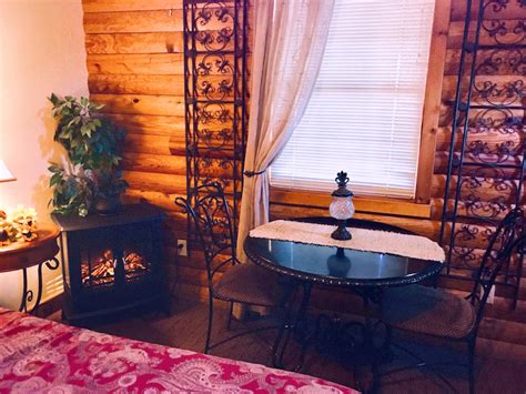 Book your perfect cabin getaway on allcabins.com! Honeymoon Victorian Suite Branson Missouri | Crystal Cove ...