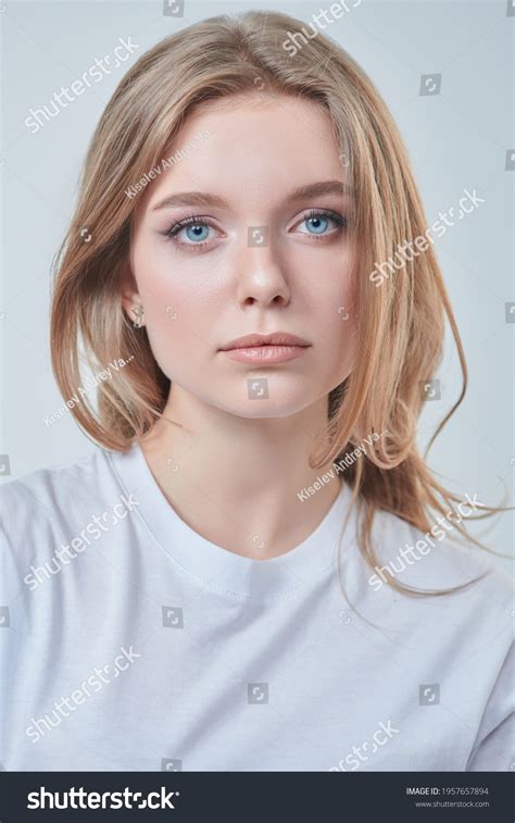 204446 Blond Woman Blue Eyed Images Stock Photos And Vectors Shutterstock